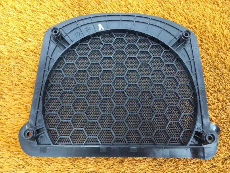 Крышка динамика