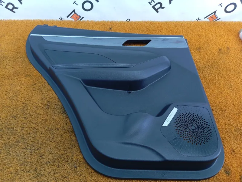 Обшивка двери