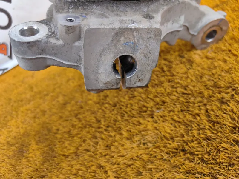 Кулак поворотный