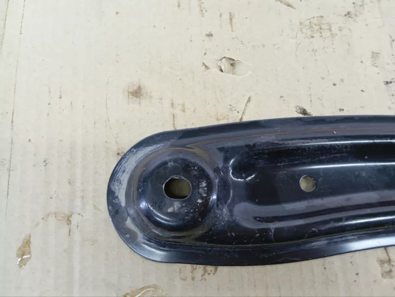 Крепление глушителя