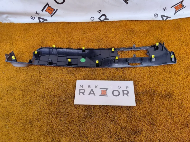 Декоративная накладка торпедо