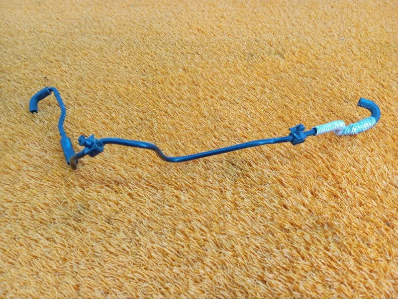 Трубка картерных газов