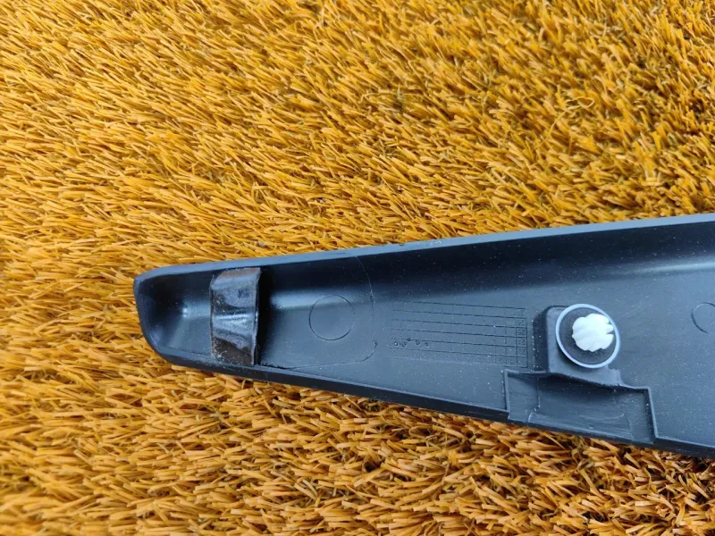 Молдинг двери