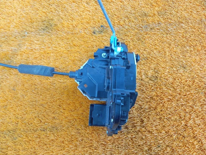 Замок двери