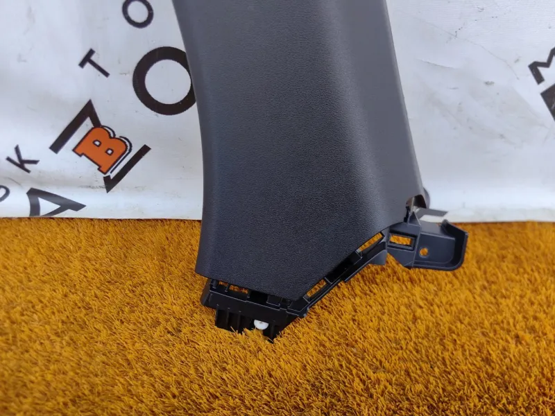 Накладка на стойку кузова