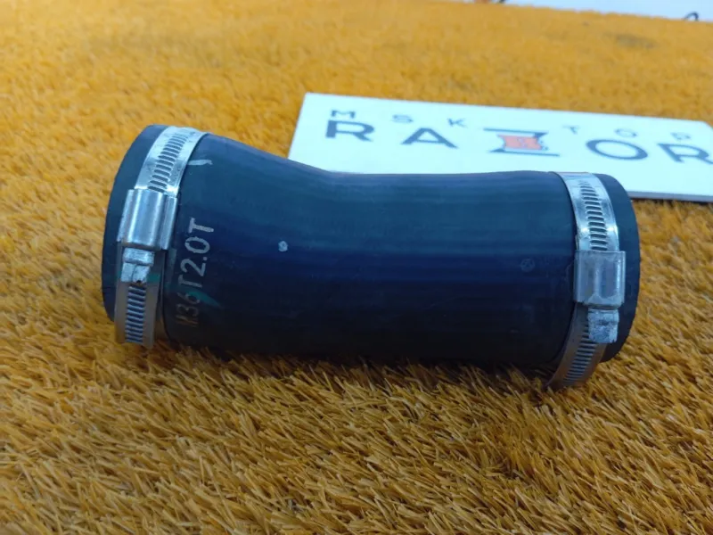 Патрубок радиатора