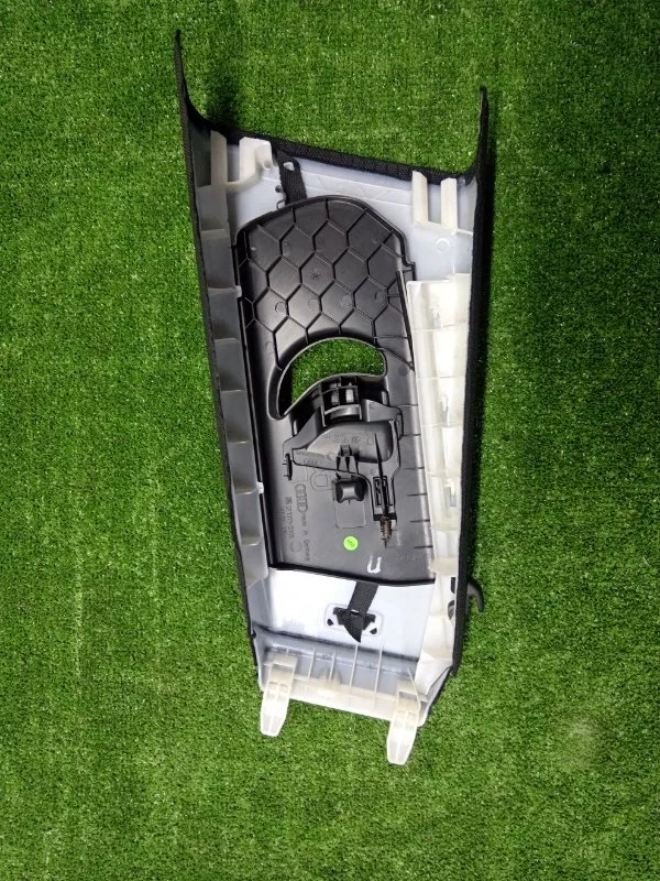 Накладка на стойку кузова