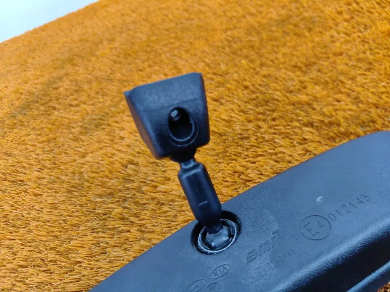 Зеркало заднего вида