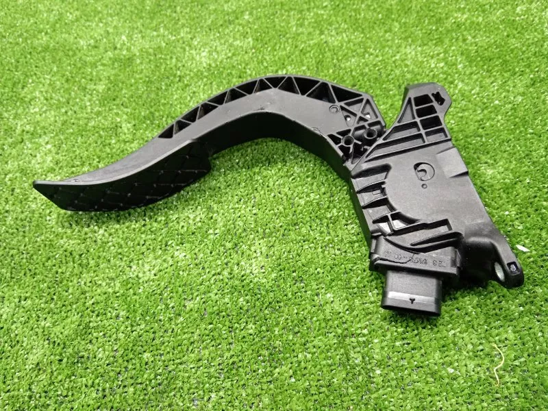 Педаль газа