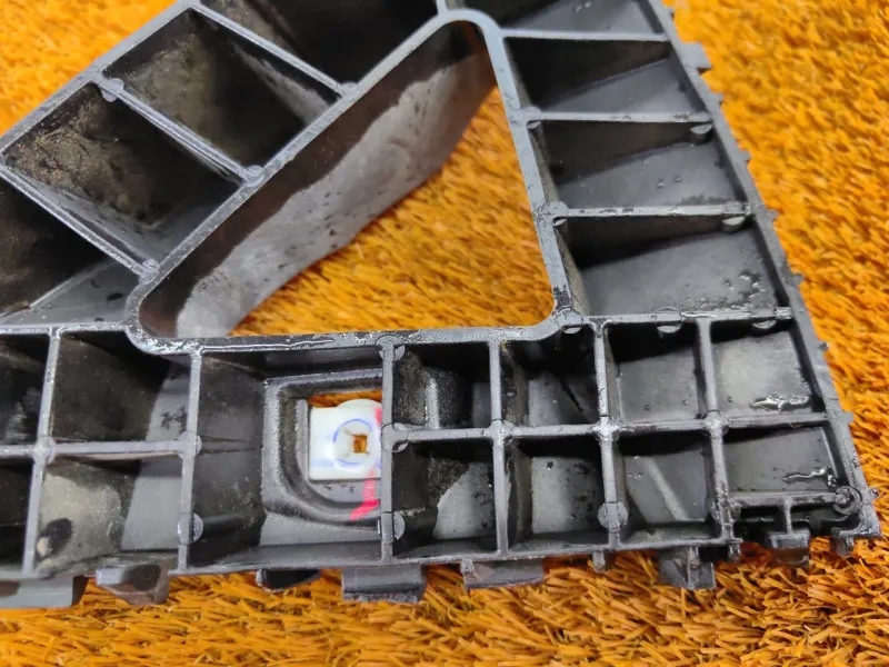 Кронштейн бампера