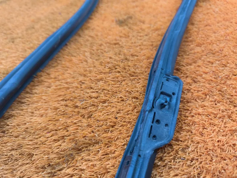 Уплотнитель двери