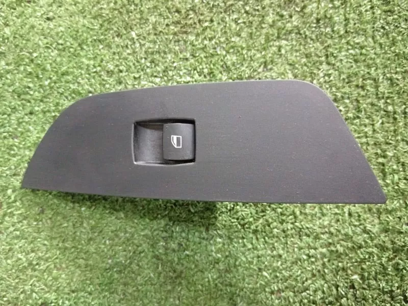 Кнопка стеклоподъемника