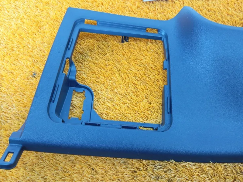 Накладка на торпедо