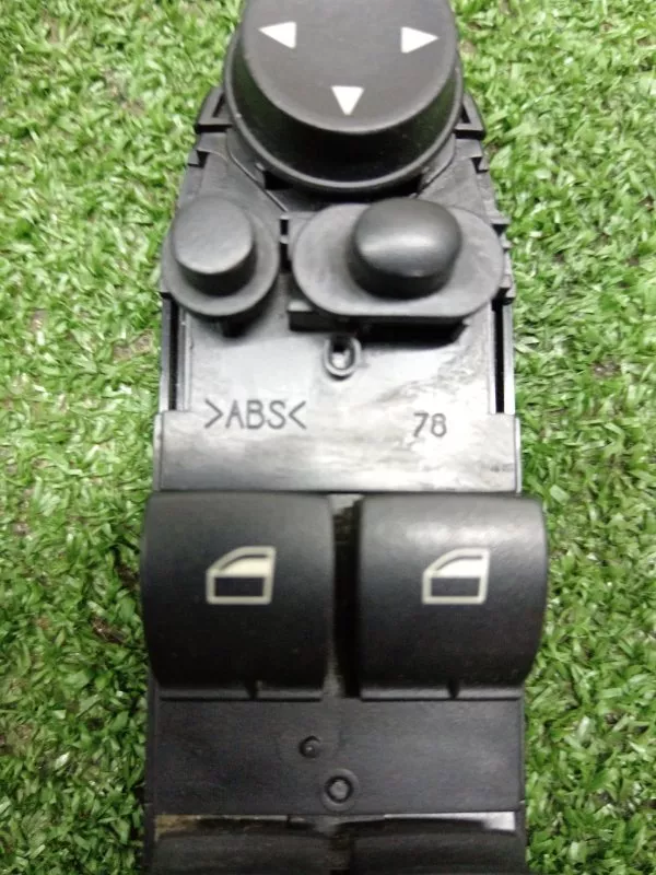 Блок управления стеклоподъемниками