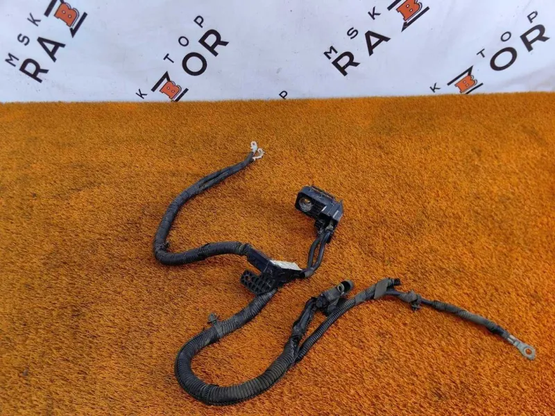 Клемма аккумулятора