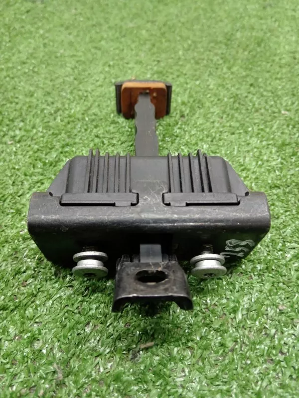 Ограничитель двери