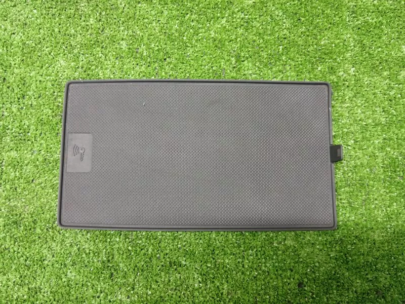 Накладка под торпедо