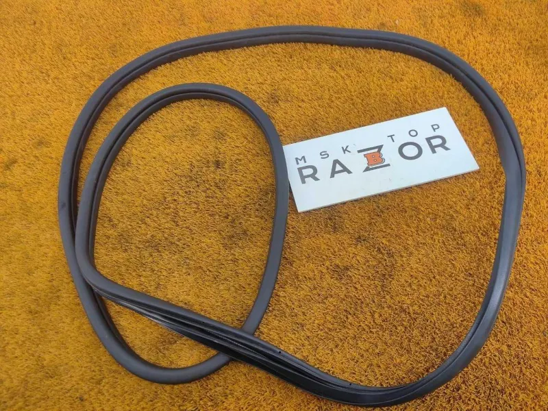 Уплотнитель проема двери