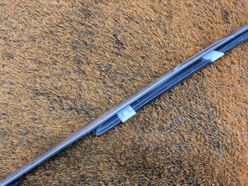 Молдинг стекла