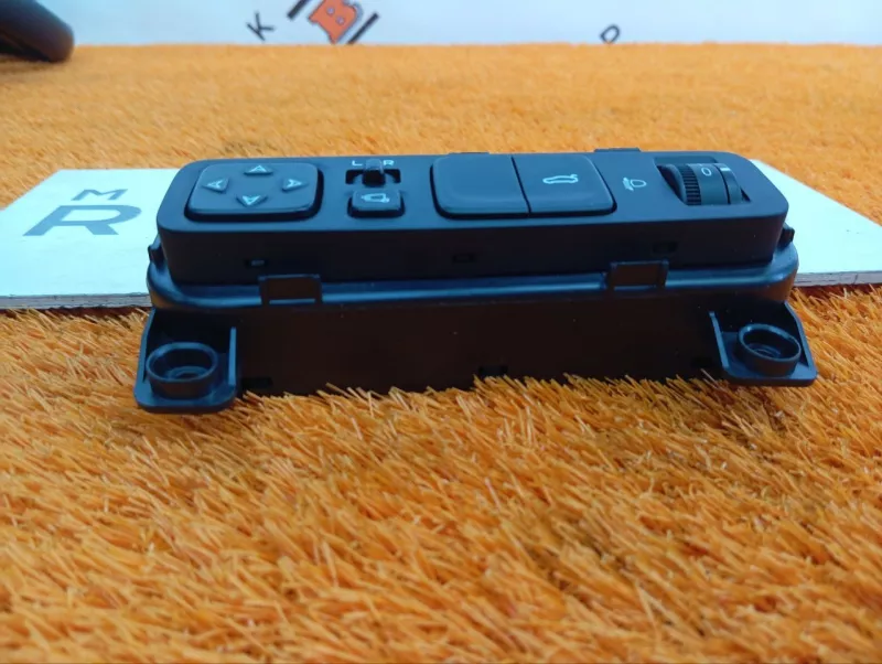 Блок управления зеркалами