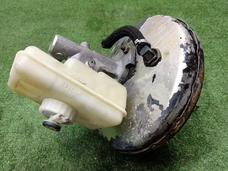 Главный тормозной цилиндр