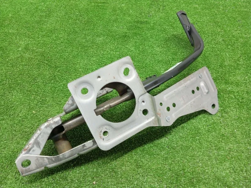 Педаль тормоза