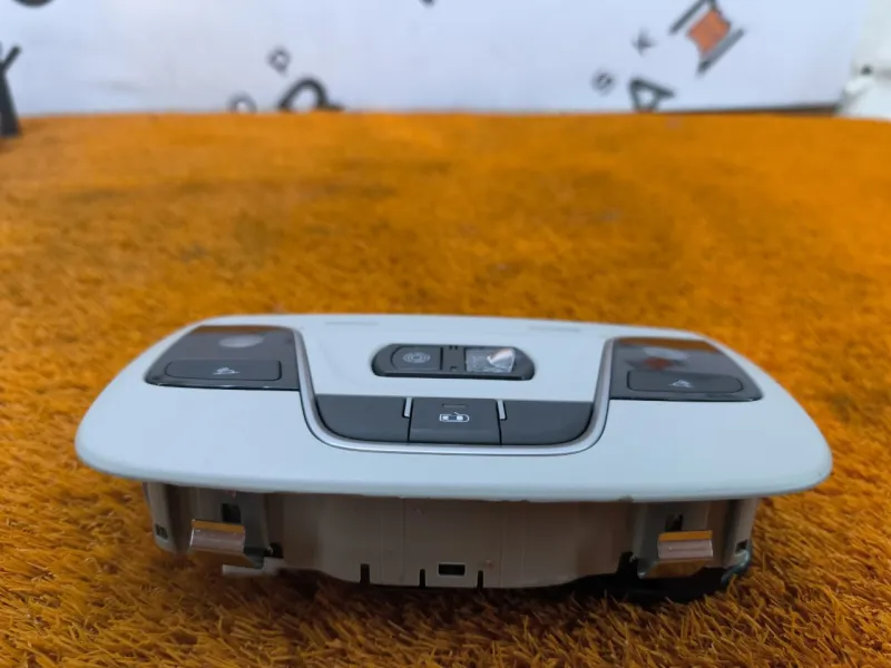 Плафон салона