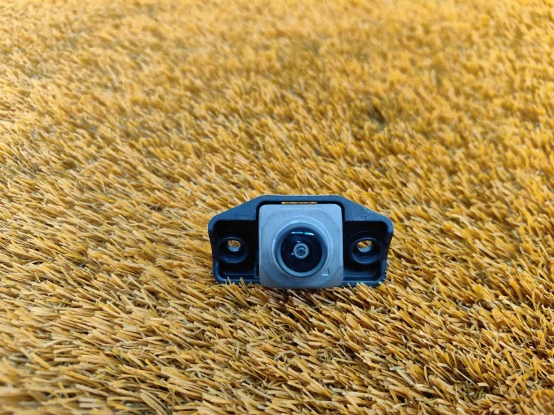 Камера передняя