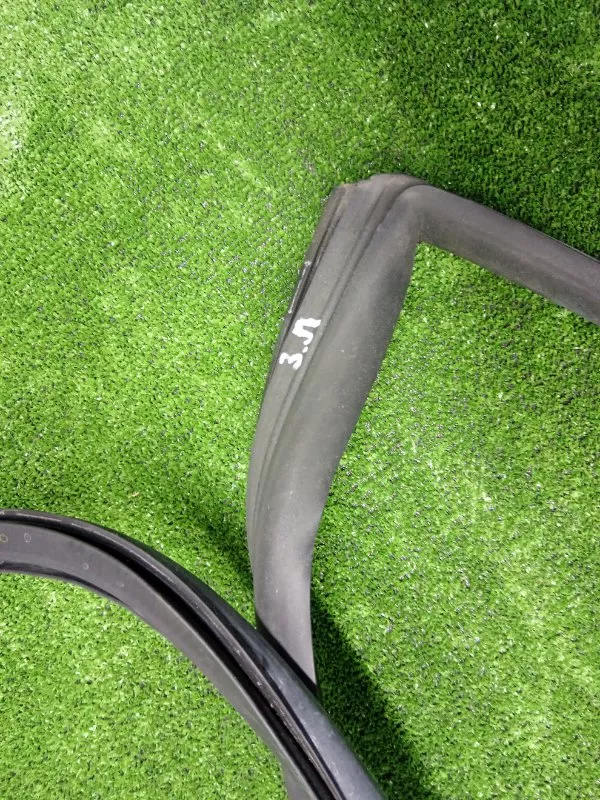 Уплотнитель двери