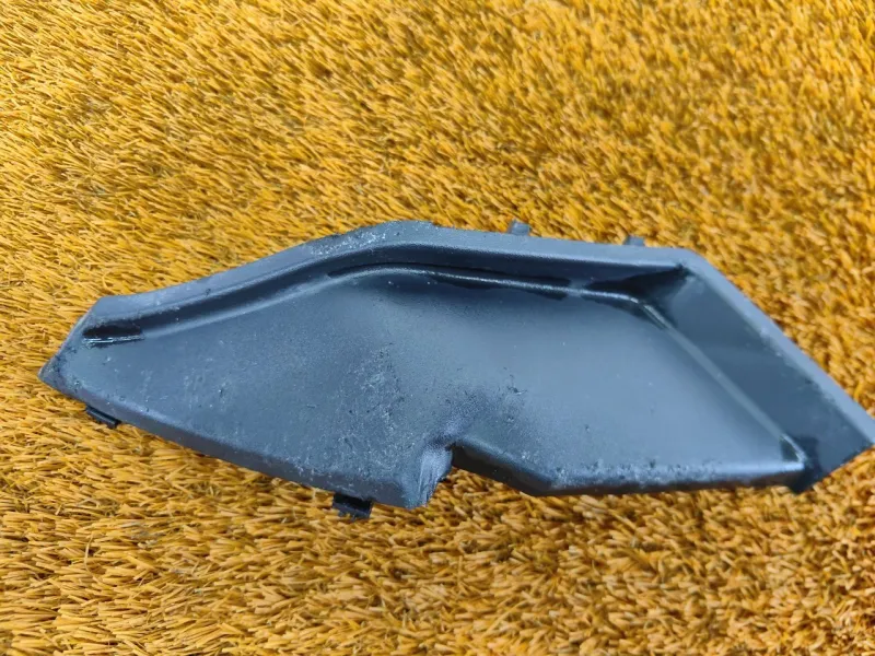 Уголок жабо