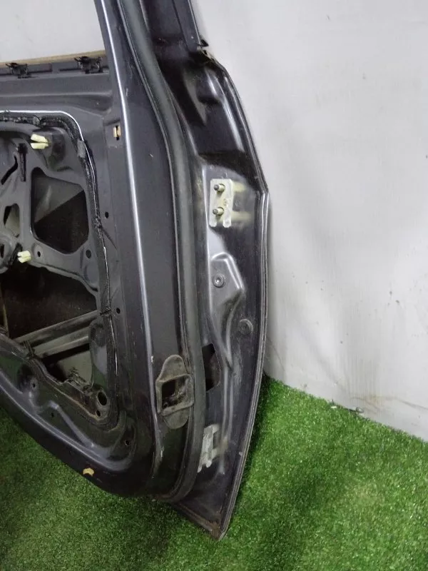 Дверь BMW 3-Series 2005 41007203647 E90, задняя левая