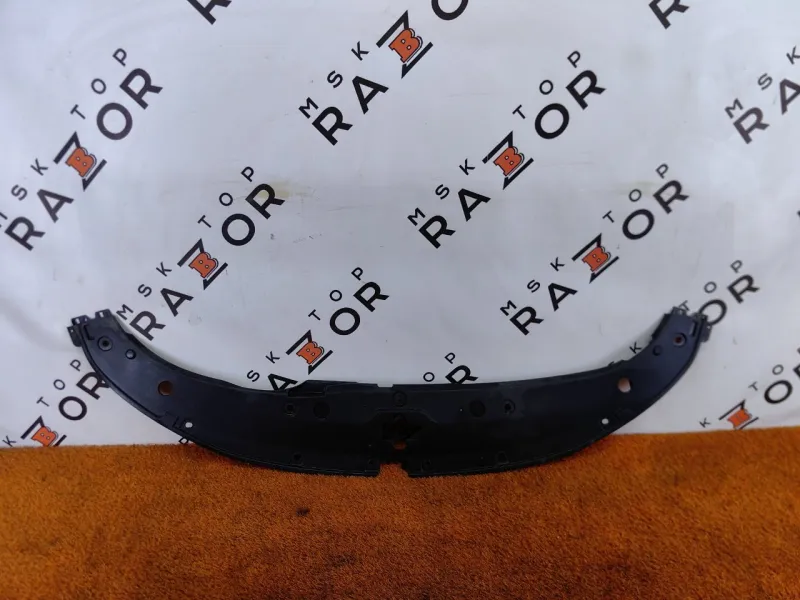 Накладка замка капота