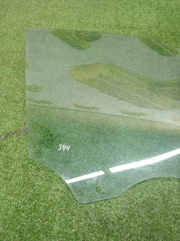 Стекло двери BMW X5 2007 51337137014 E70, переднее правое