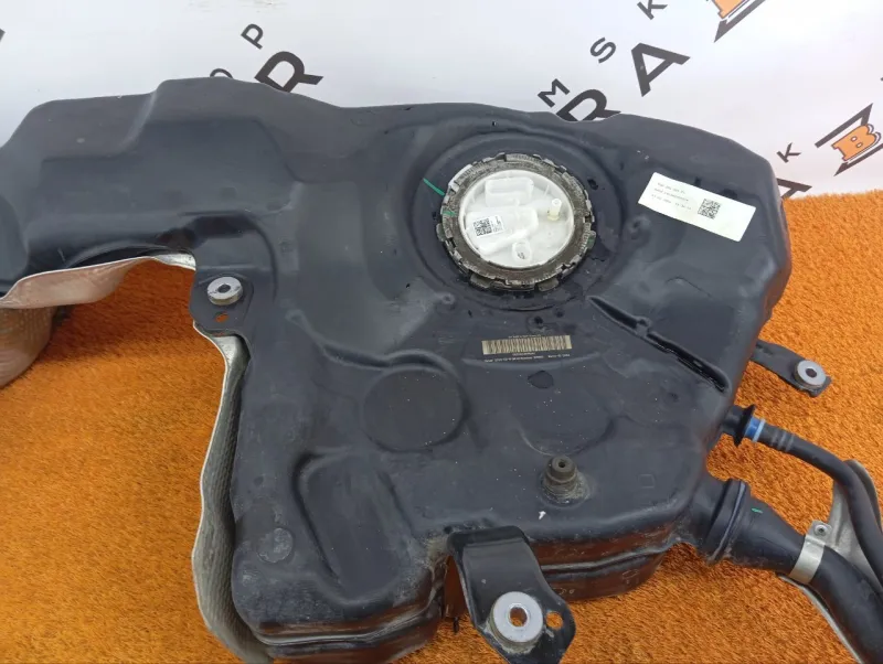 Бак топливный