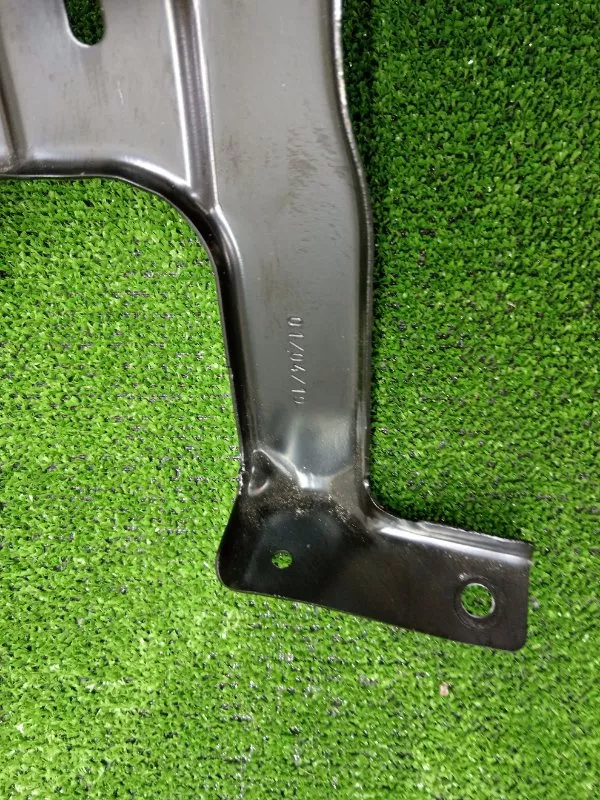 Крепление запасного колеса