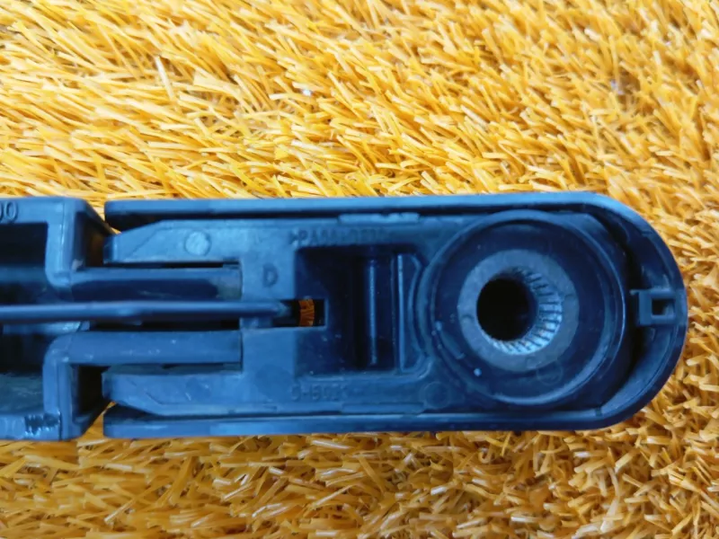 Поводок стеклоочистителя багажника Chery Tiggo 4 PRO 2023 608000105AA SQRE4G15C