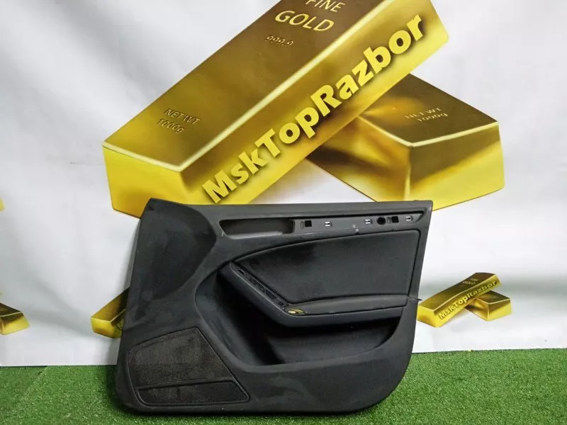 Обшивка двери Audi A4 2009 8K0867104AFWFA B8, передняя правая