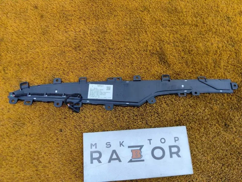 Накладка обшивки двери