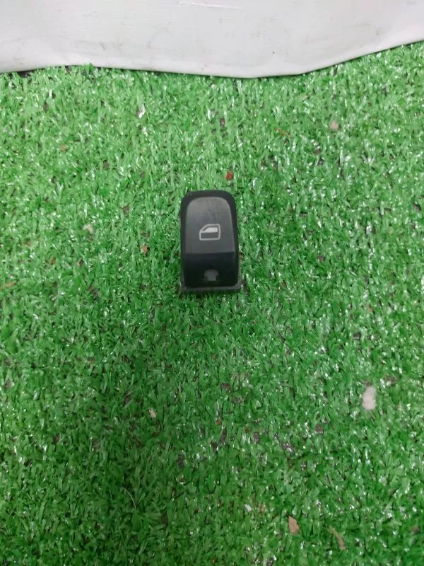 Кнопка стеклоподъемника