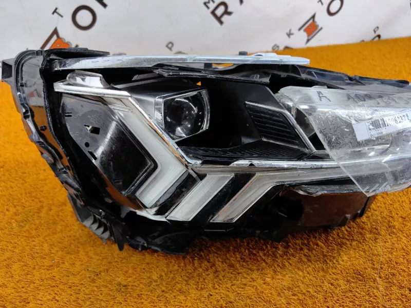 Фара ксеноновая