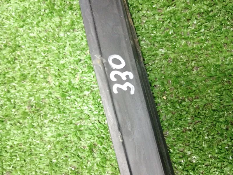 Уплотнитель стекла двери