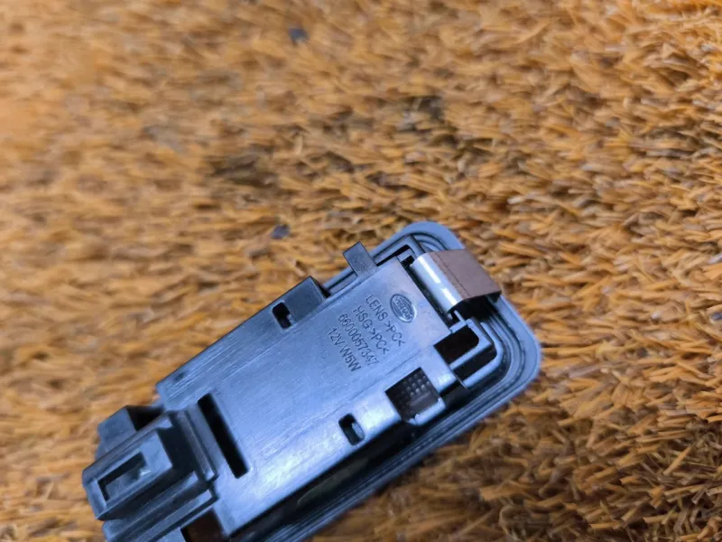 Плафон подсветки багажника