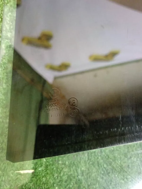 Стекло двери BMW 5-Series 2004 51357110636 E61, заднее правое