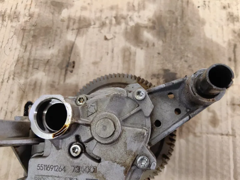 Насос масляный