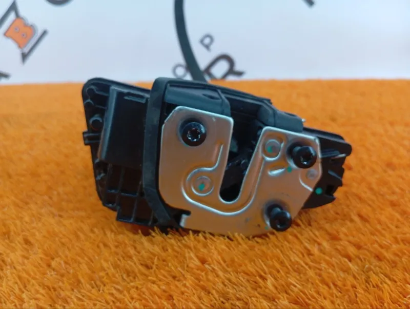 Замок двери