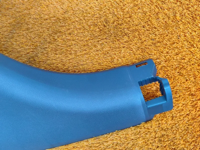 Обшивка центральной стойки