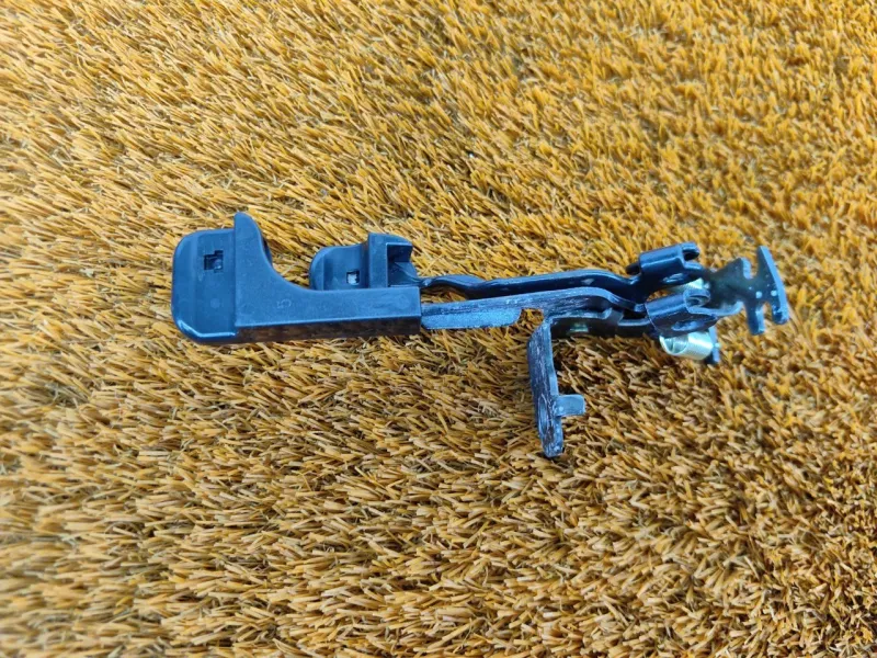 Ручка открывания бензобака