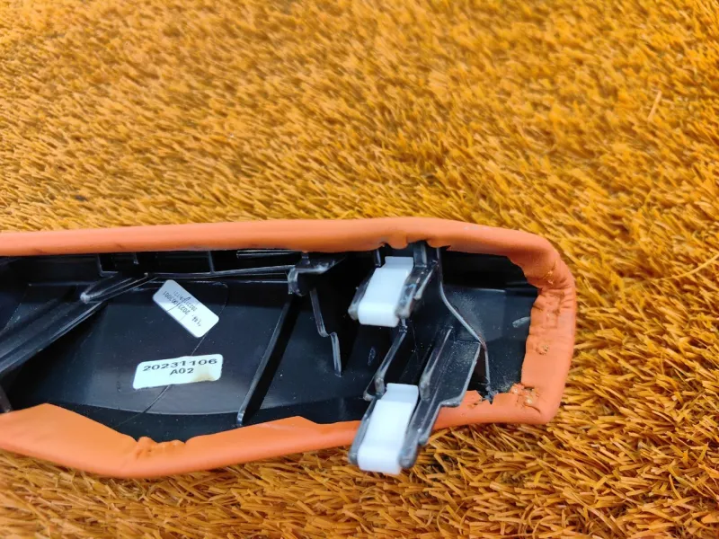 Декоративная накладка торпедо