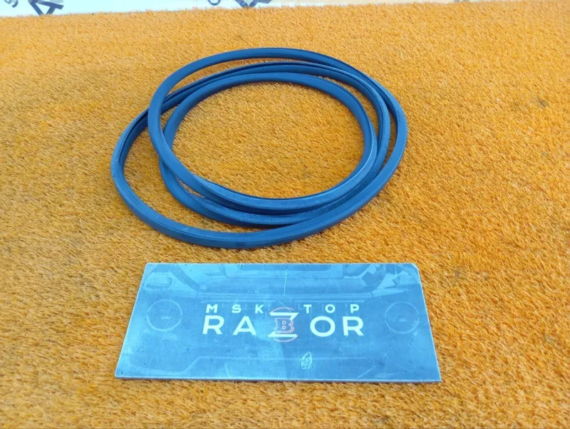 Уплотнитель двери