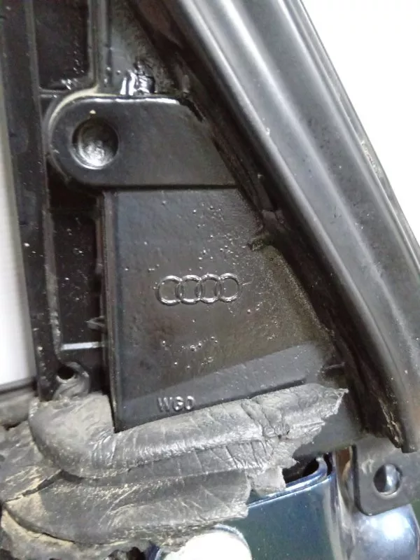 Дверь Audi A4 2007 8E0833052J B7, задняя правая